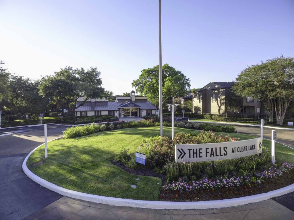 Leasing office aerial photo