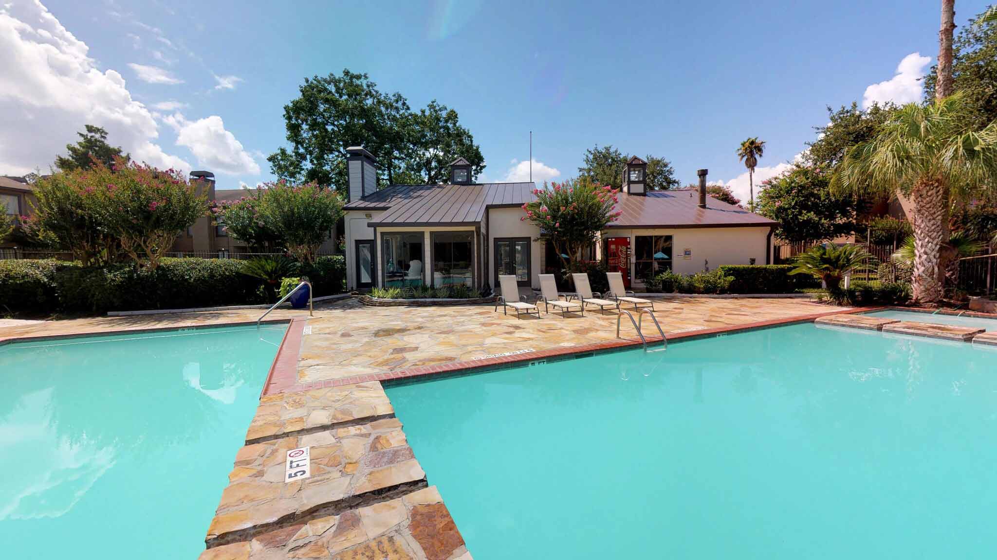 main pool vt thumbnail